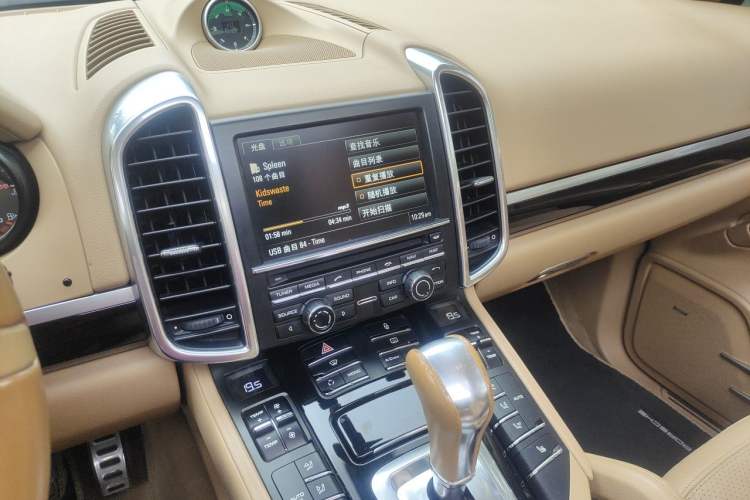Used Porsche Cayenne 2011 Cayenne 3.0T Audio And AC Panel