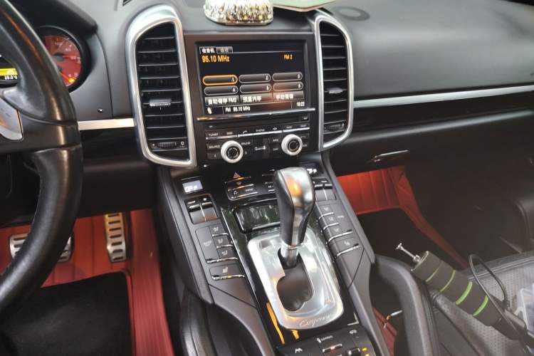 Used Porsche Cayenne 2011 Cayenne 3.0T Audio And AC Panel
