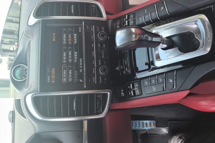 Used Porsche Cayenne 2011 Cayenne 3.0T Audio And AC Panel