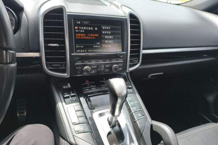 Used Porsche Cayenne 2011 Cayenne 3.0T Audio And AC Panel