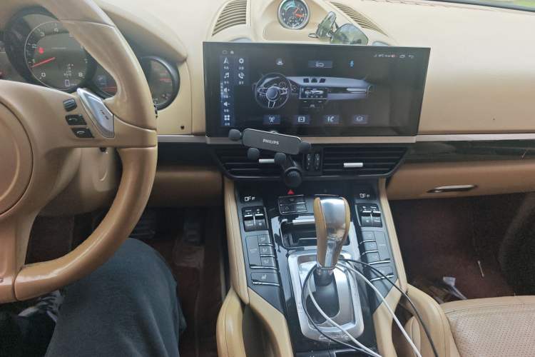 Used Porsche Cayenne 2011 3.6L automatic transmission U.S. specification Audio And AC Panel