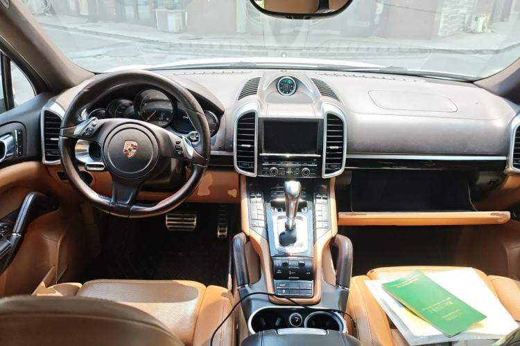 Used Porsche Cayenne 2011 Cayenne 3.0T Center Console