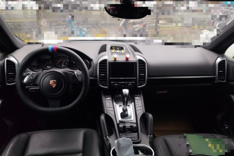 Used Porsche Cayenne 2011 Cayenne 3.0T Center Console