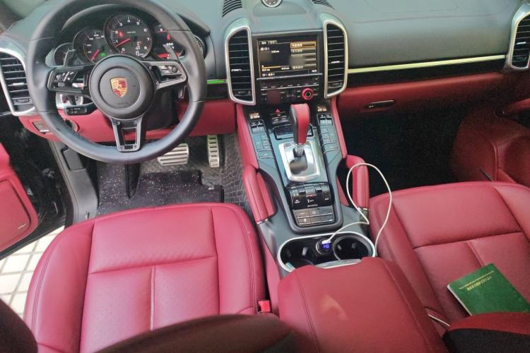 Used Porsche Cayenne 2011 Cayenne 3.0T Center Console