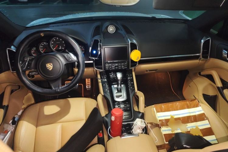 Used Porsche Cayenne 2011 Cayenne 3.0T Center Console