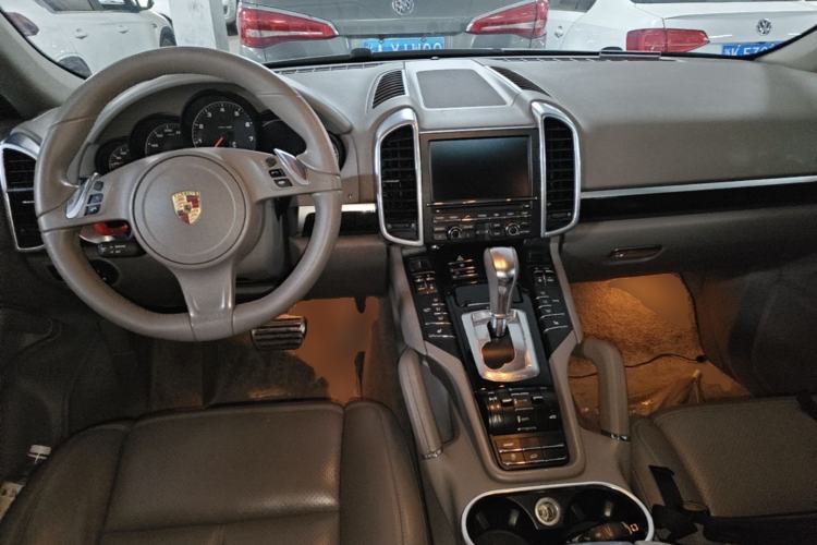 Used Porsche Cayenne 2011 Cayenne 3.0T Center Console