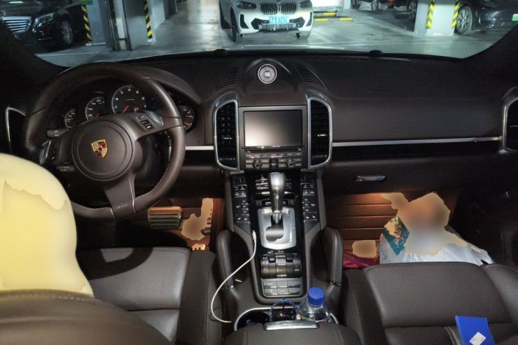 Used Porsche Cayenne 2011 Cayenne 3.0T Center Console
