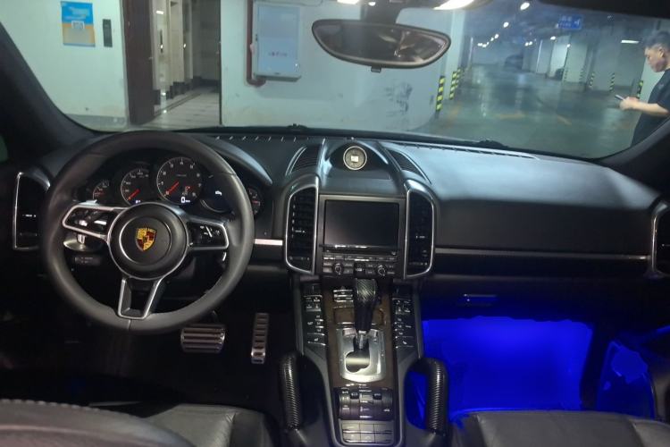 Used Porsche Cayenne 2011 Cayenne 3.0T Center Console