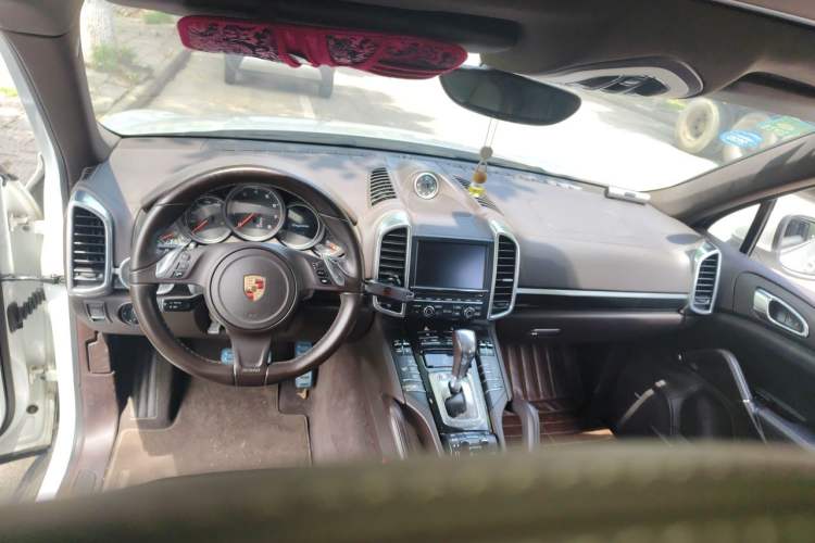 Used Porsche Cayenne 2011 Cayenne 3.0T Center Console