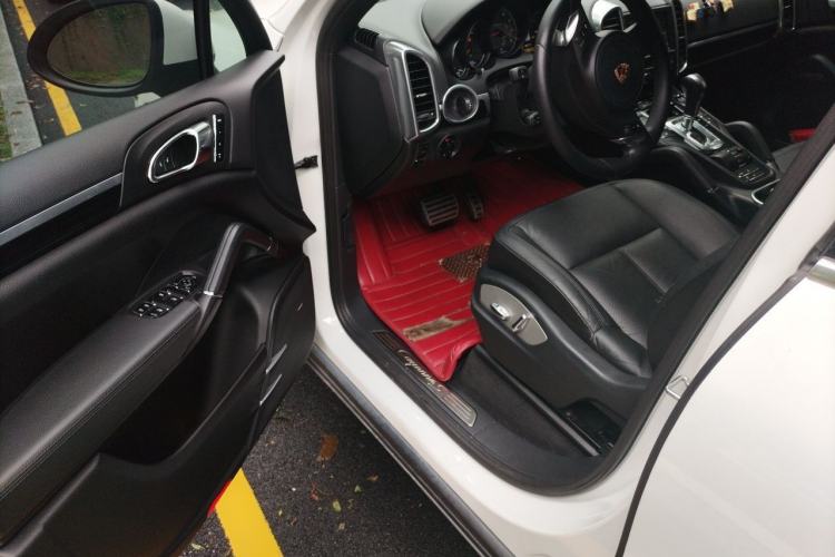 Used Porsche Cayenne 2011 Cayenne S Hybrid 3.0T Driver Seat
