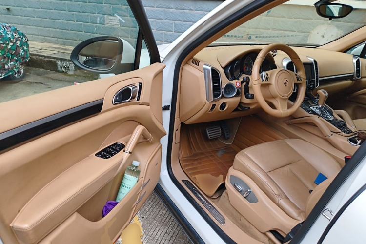 Used Porsche Cayenne 2011 Cayenne S Hybrid 3.0T Driver Seat