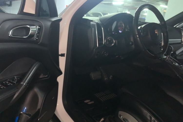 Used Porsche Cayenne 2011 Cayenne S 4.8L Driver Seat