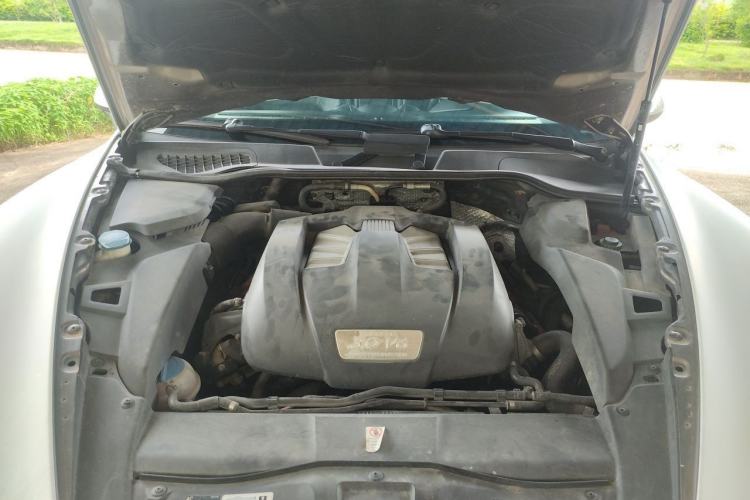 Used Porsche Cayenne 2011 Cayenne 3.0T Engine Bay