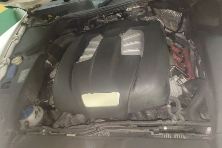 Used Porsche Cayenne 2011 Cayenne 3.0T Engine Bay