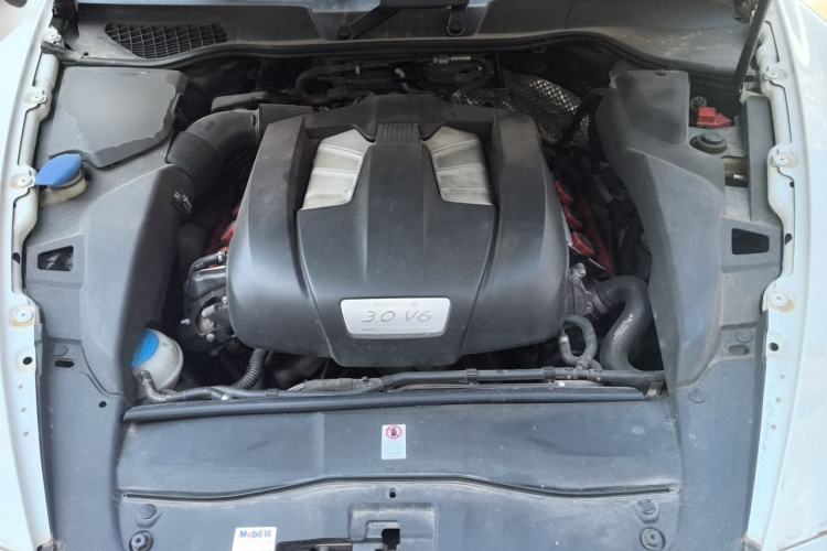Used Porsche Cayenne 2011 Cayenne 3.0T Engine Bay