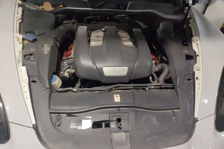 Used Porsche Cayenne 2011 Cayenne 3.0T Engine Bay