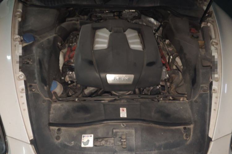 Used Porsche Cayenne 2011 Cayenne 3.0T Engine Bay