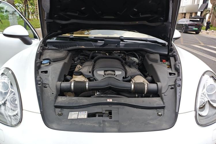 Used Porsche Cayenne 2011 Cayenne S 4.8L Engine Bay