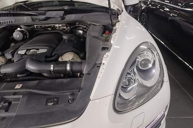 Used Porsche Cayenne 2011 Cayenne S 4.8L Engine Bay Left
