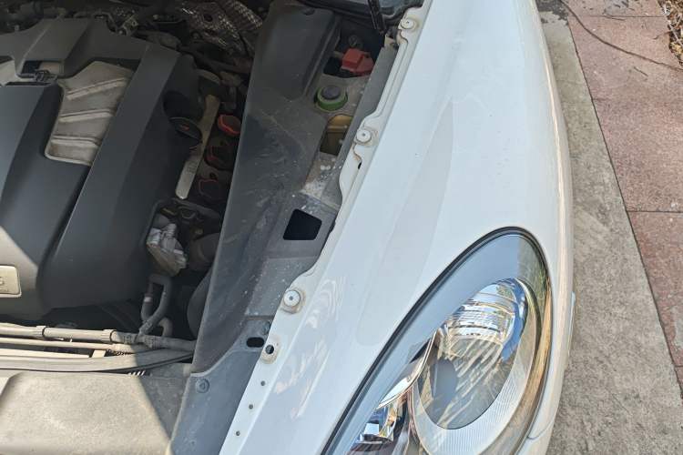 Used Porsche Cayenne 2011 Cayenne 3.0T Engine Bay Left