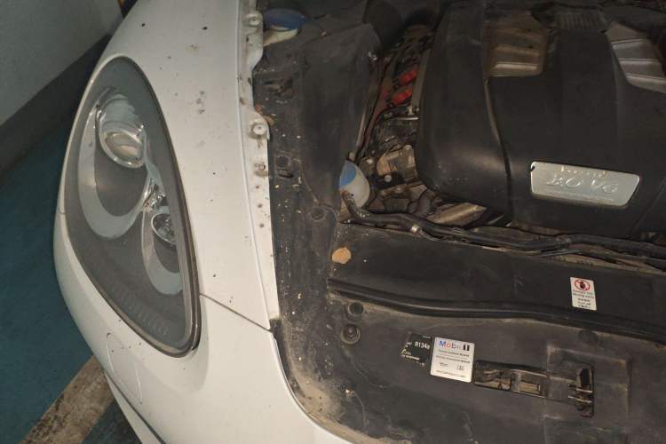 Used Porsche Cayenne 2011 Cayenne 3.0T Engine Bay Right
