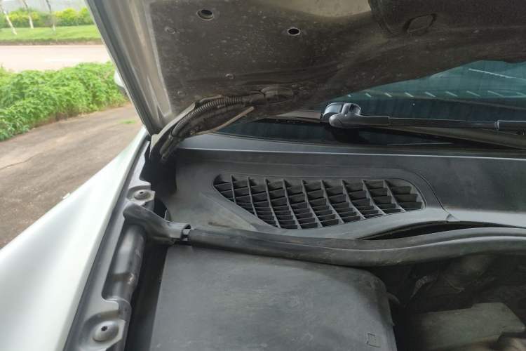 Used Porsche Cayenne 2011 Cayenne 3.0T Engine Bay Right