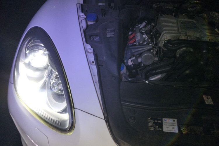 Used Porsche Cayenne 2011 Cayenne 3.0T Engine Bay Right