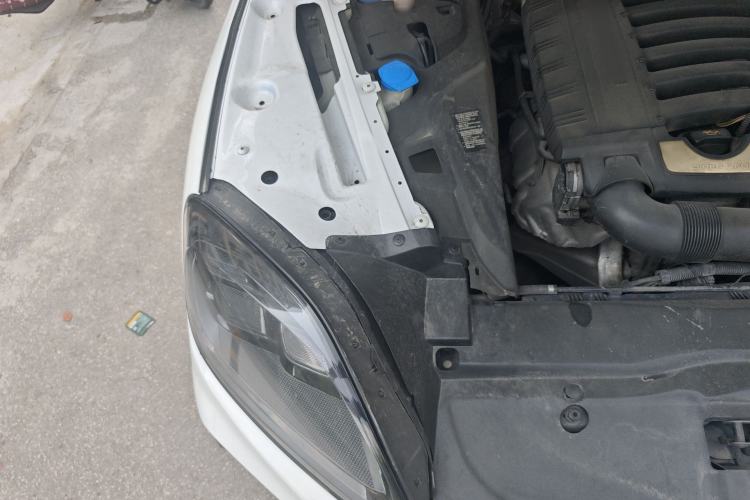 Used Porsche Cayenne 2011 3.6L automatic transmission U.S. specification Engine Bay Right