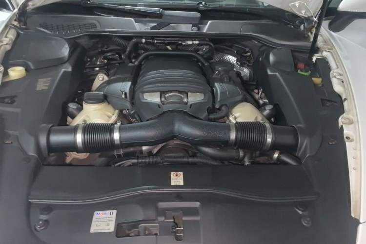 Used Porsche Cayenne 2011 Cayenne S 4.8L Engine Bay