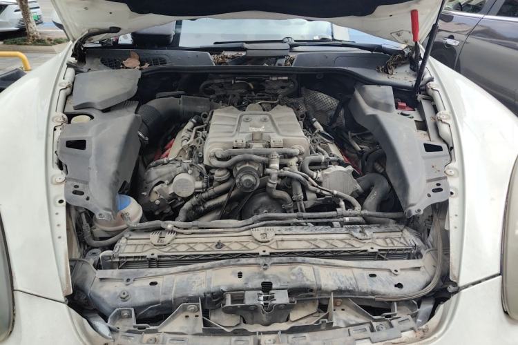 Used Porsche Cayenne 2011 Cayenne 3.0T Engine Bay