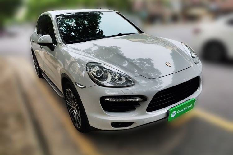 Used Porsche Cayenne 2011 3.6L automatic transmission U.S. specification Front Right 45 Deg