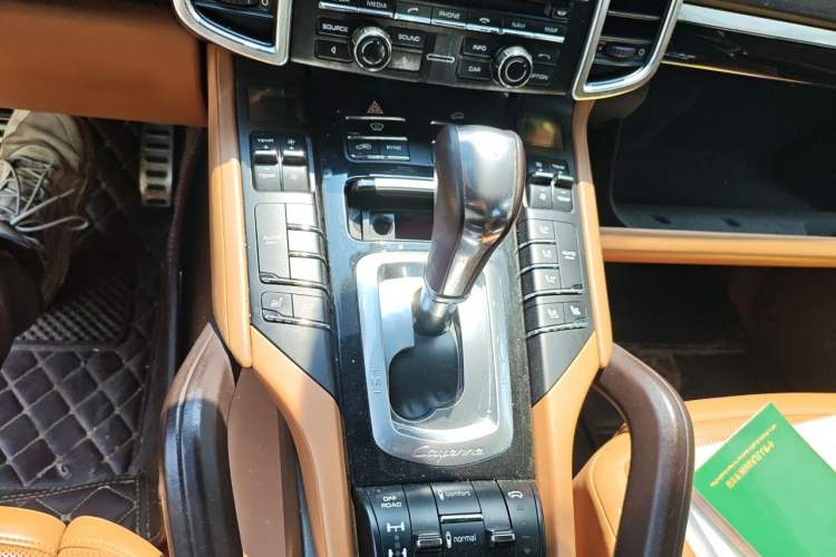 Used Porsche Cayenne 2011 Cayenne 3.0T Gear Lever