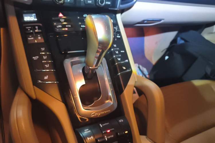 Used Porsche Cayenne 2011 Cayenne 3.0T Gear Lever