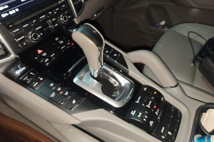 Used Porsche Cayenne 2011 Cayenne 3.0T Gear Lever