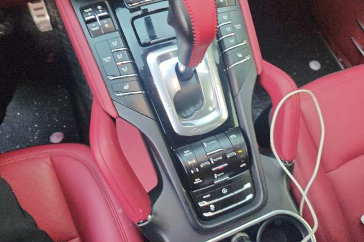 Used Porsche Cayenne 2011 Cayenne 3.0T Gear Lever