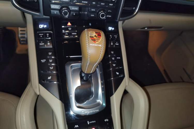 Used Porsche Cayenne 2011 Cayenne 3.0T Gear Lever