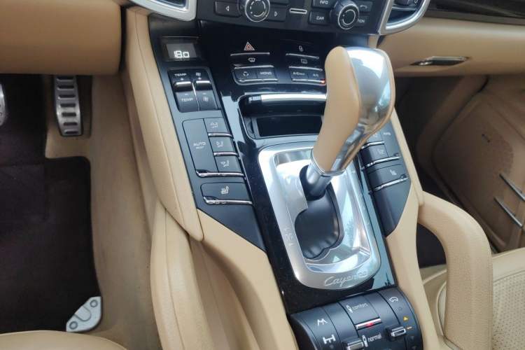 Used Porsche Cayenne 2011 Cayenne 3.0T Gear Lever