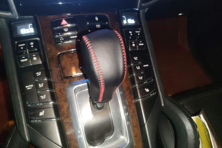 Used Porsche Cayenne 2011 Cayenne 3.0T Gear Lever