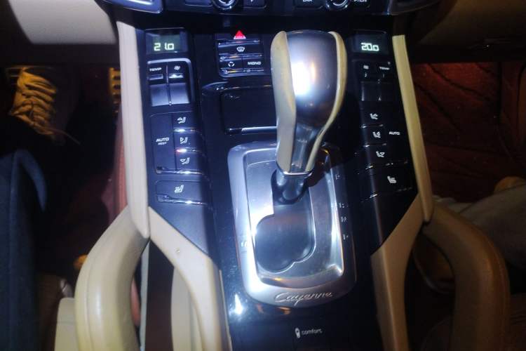 Used Porsche Cayenne 2011 Cayenne S Hybrid 3.0T Gear Lever