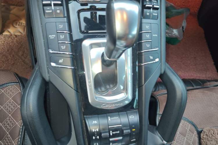 Used Porsche Cayenne 2011 Cayenne 3.0T Gear Lever