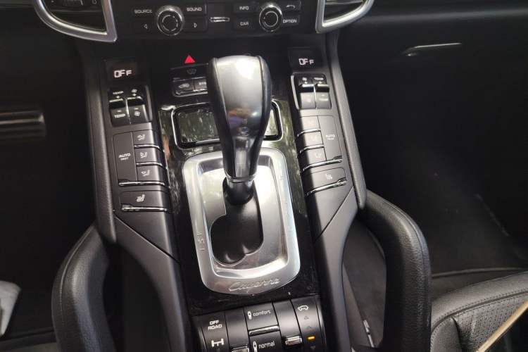Used Porsche Cayenne 2011 Cayenne 3.0T Gear Lever