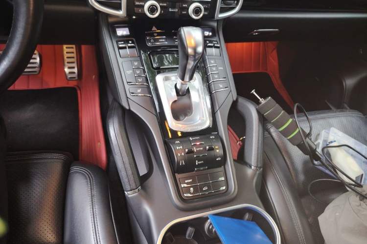 Used Porsche Cayenne 2011 Cayenne 3.0T Gear Lever
