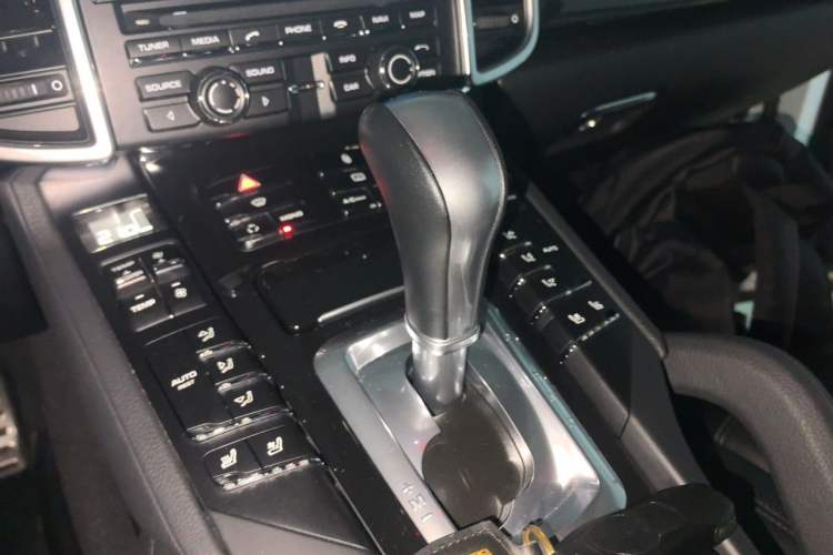 Used Porsche Cayenne 2011 Cayenne S 4.8L Gear Lever