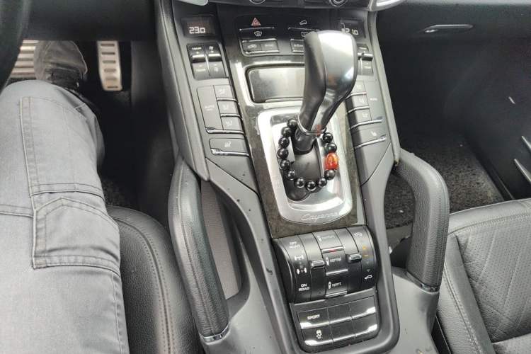 Used Porsche Cayenne 2011 Cayenne 3.0T Gear Lever