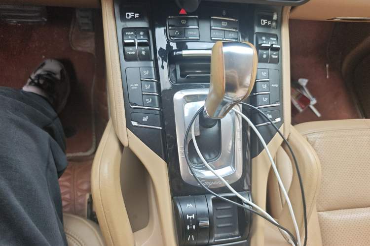 Used Porsche Cayenne 2011 3.6L automatic transmission U.S. specification Gear Lever