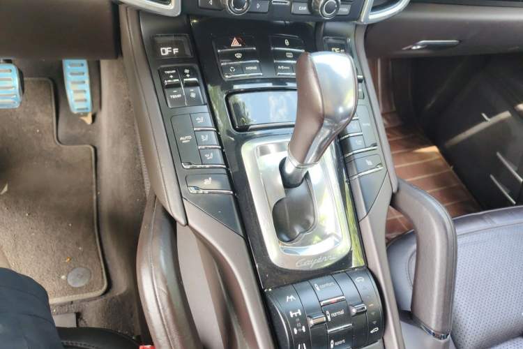 Used Porsche Cayenne 2011 Cayenne 3.0T Gear Lever