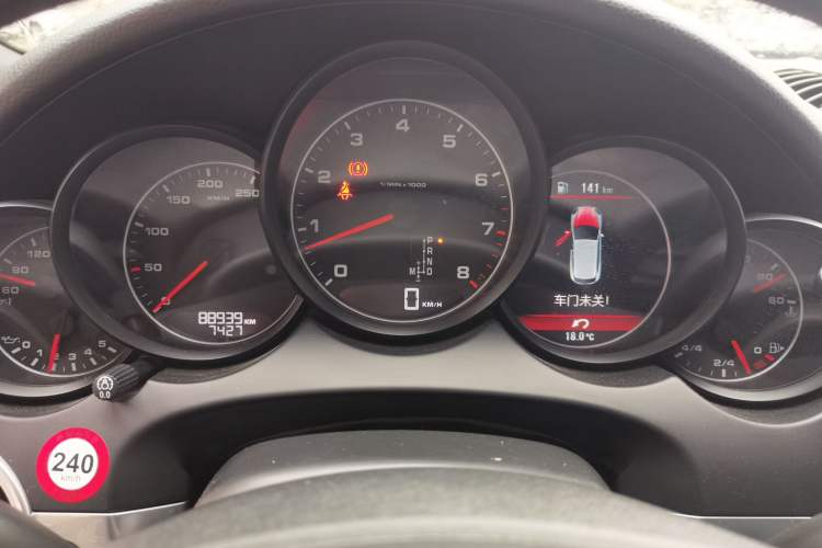 Used Porsche Cayenne 2011 Cayenne 3.0T Instrument Cluster