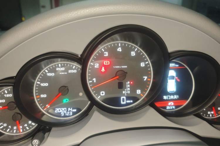 Used Porsche Cayenne 2011 Cayenne 3.0T Instrument Cluster