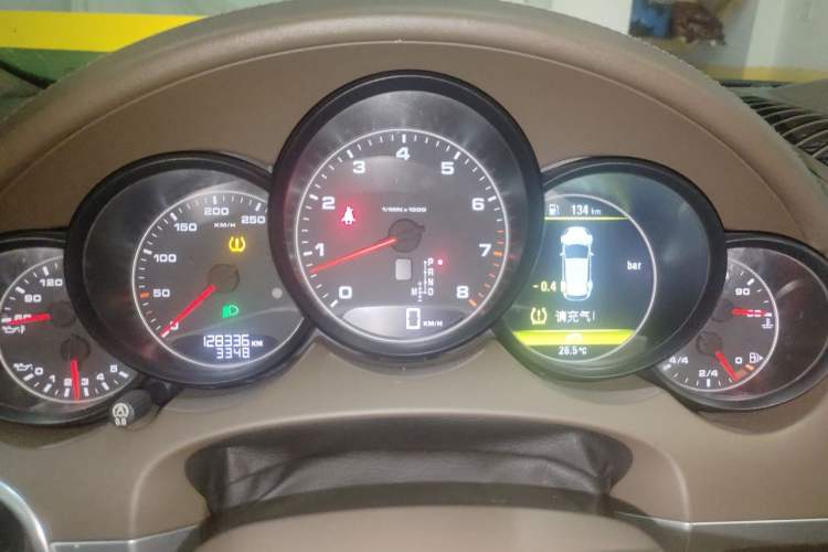 Used Porsche Cayenne 2011 Cayenne 3.0T Instrument Cluster