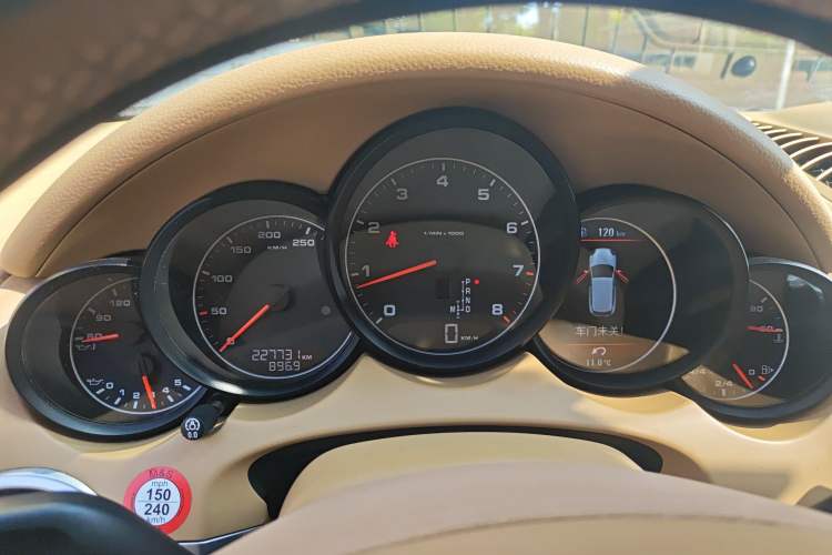 Used Porsche Cayenne 2011 Cayenne 3.0T Instrument Cluster